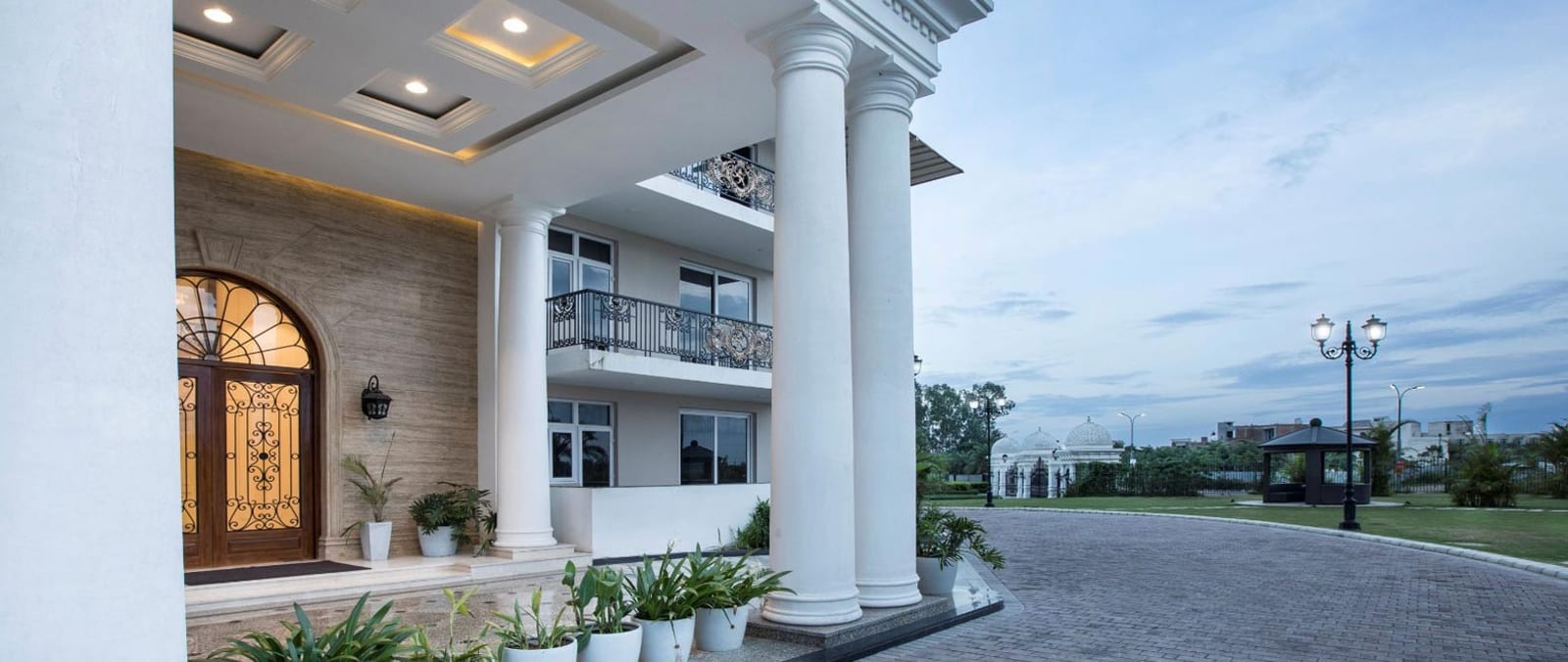 Omaxe The Resort | 1, 2 & 3 BHK Flats & Penthouses in Sector 14, New Chandigarh, Sector 14, New Chandigarh